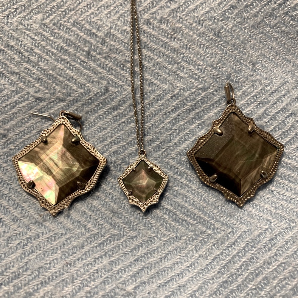 Kendra Scott Earrings/Necklace Set